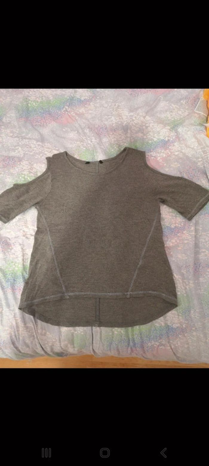 Top épaule dénudé