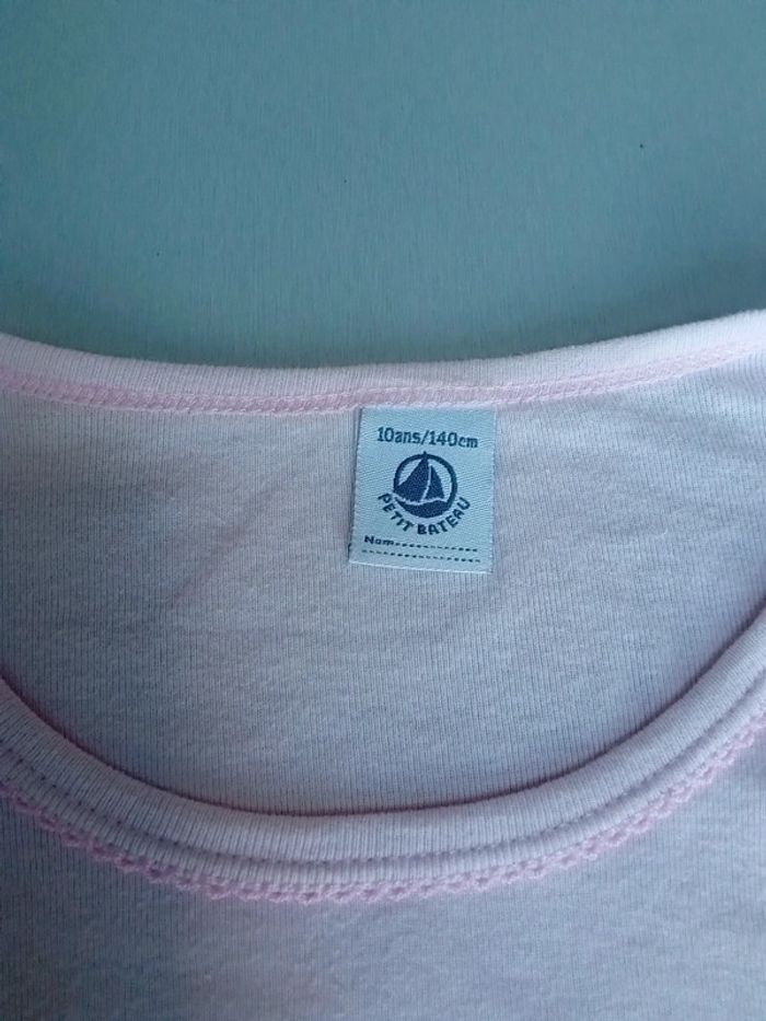 Tee-shirt manches longues taille 10 ans marque Petit bateau - photo numéro 2