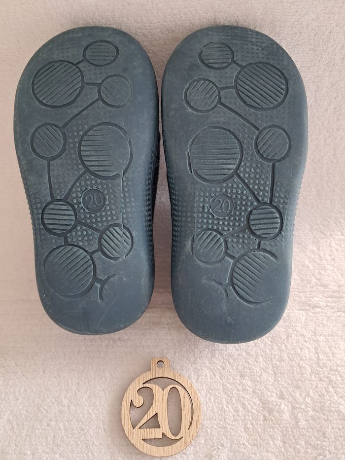 Chausson Mickey pointure 20 - photo numéro 6