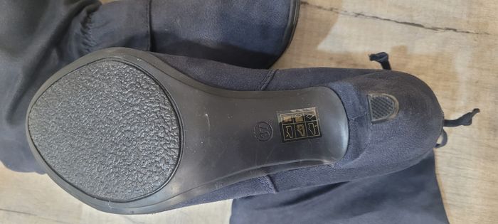 Bottes T 37 Daim neuves - photo numéro 7