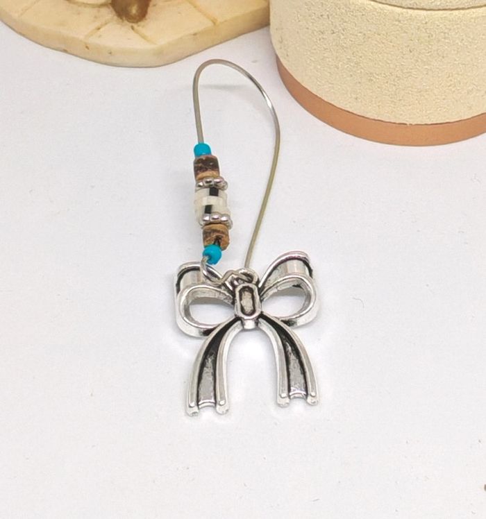 Boucles d'oreilles pendantes noeud