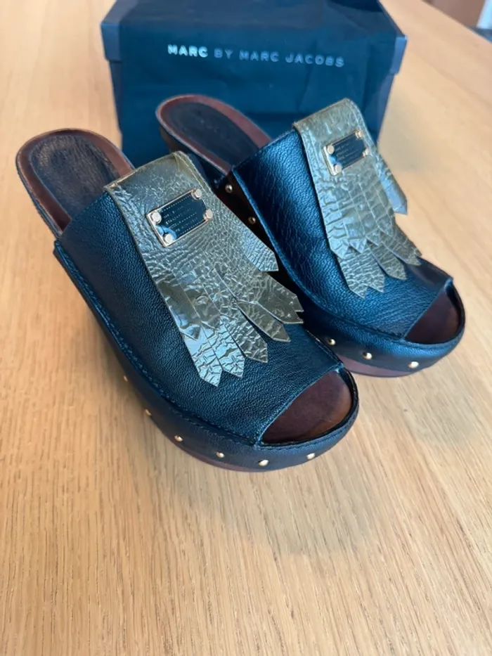 Sabots bois et cuir Marc by Marc Jacobs pat khaki goat black taille 37 - photo numéro 4