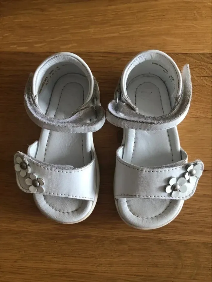 Sandales premiers pas en cuir MOD8 pointure 19 - photo numéro 2