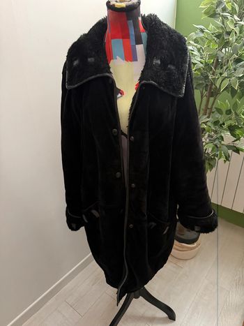 Long manteau en cuir et fausse fourrure vintage Taille 42