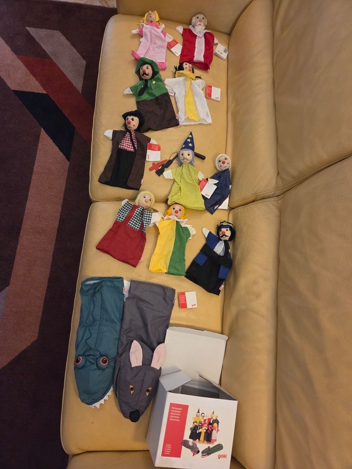 12 marionnettes Goki