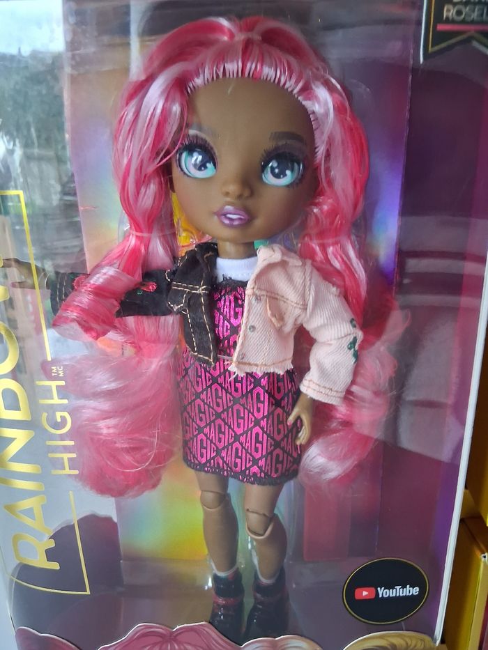 Poupée Rainbow high - photo numéro 2