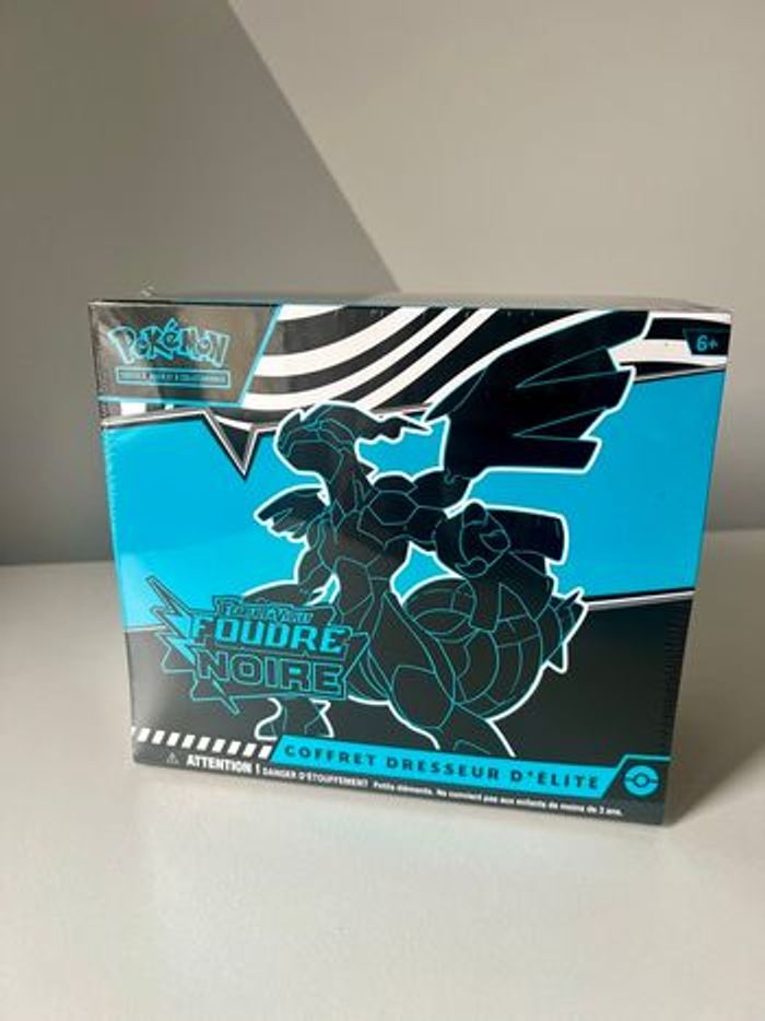 Coffret dresseur d’élite etb foudre noire ev10.5 cartes Pokémon - photo numéro 1
