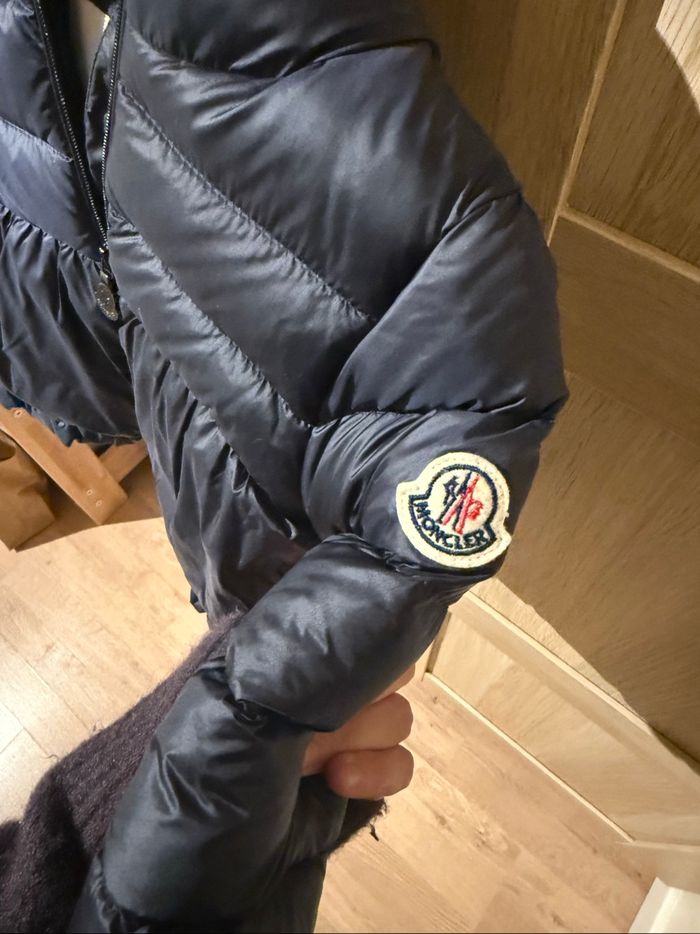 Veste moncler 9-12mois - photo numéro 3