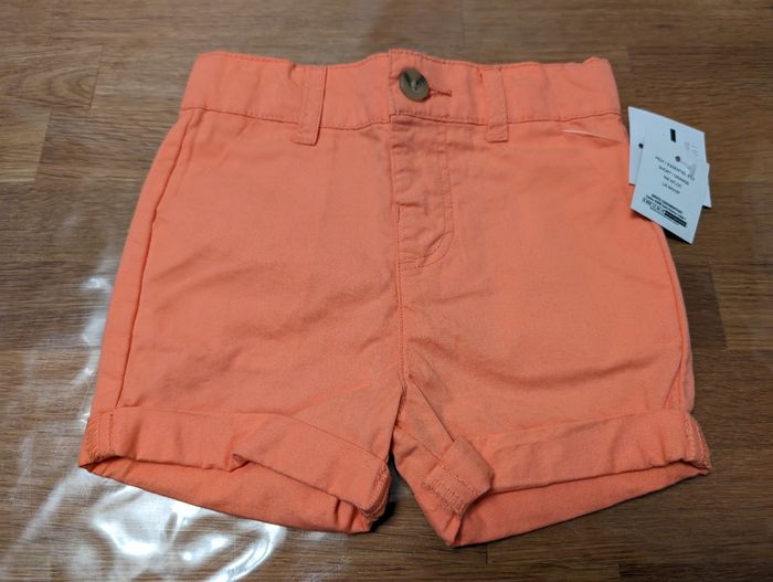 Short fille 6 mois Neuf avec étiquette - photo numéro 2