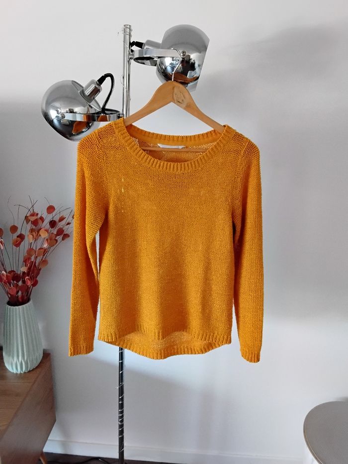 Pull jaune moutarde
