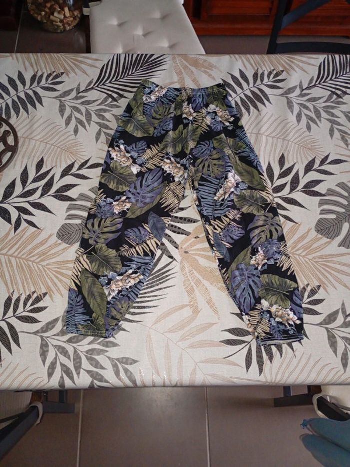 Pantalon fin et des filles motifs fleurs et fougères Shein 8 ans