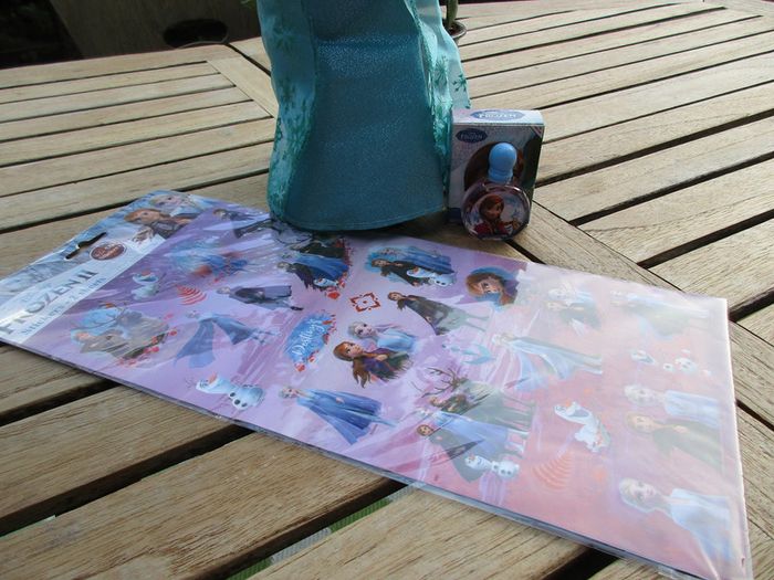 poupée elsa reine des neiges nve+mini parfum nf+stickers nfs - photo numéro 5
