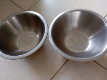 Lot de Bols cul de poule saladier  pâtissier inox et silicone