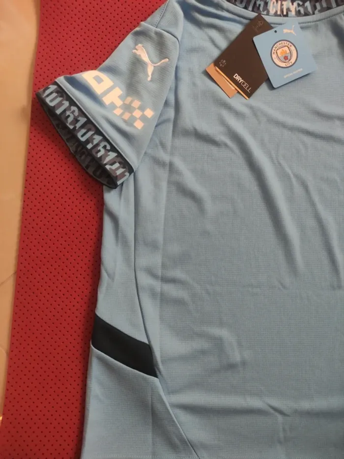 Maillot de foot Manchester City, Puma Authentique Officiel taille enfant 11/12 ans, Neuf - photo numéro 13