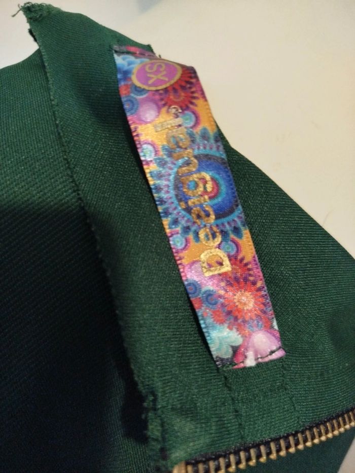 Robe verte Desigual coupe fourreaux printemps été - photo numéro 10