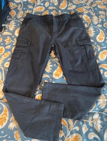 Pantalon Multi poches  Taille 38 