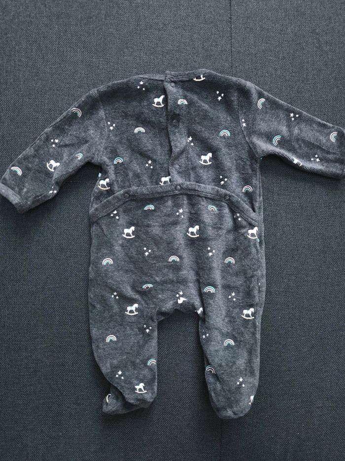 Pyjama 3 mois - photo numéro 2