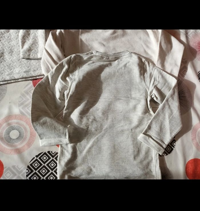 Lot 2 pulls 👧 taille 5 ans - photo numéro 4