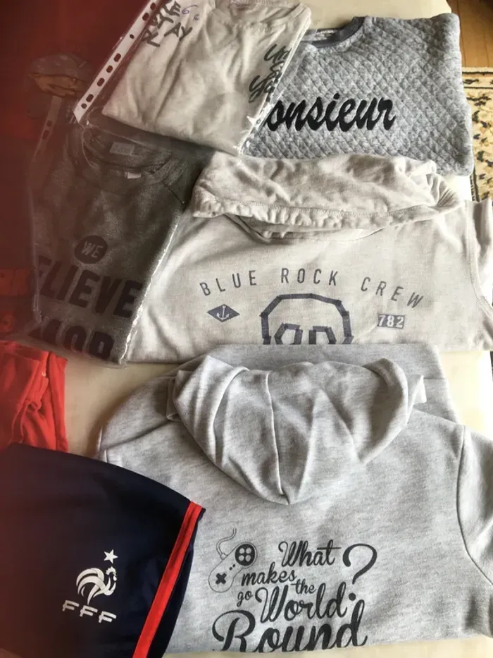 Lot vêtements Garçon 10 ans - photo numéro 2