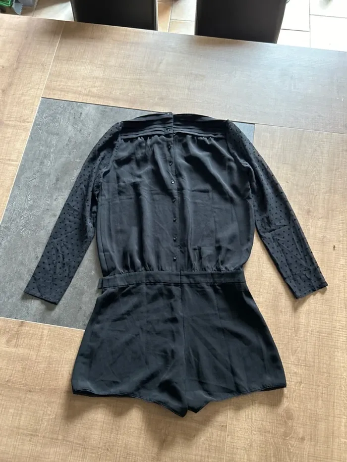 Combinaison short noir avec manches motifs étoiles femme - photo numéro 4