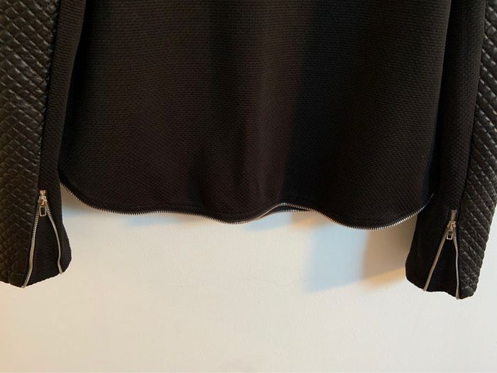 Pull noir - photo numéro 4