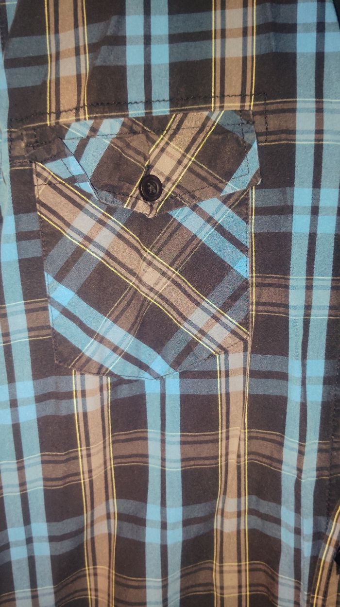Chemise bleue pull et noire - photo numéro 2