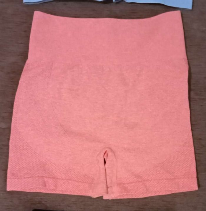 3 shorts sans couture taille s - photo numéro 4