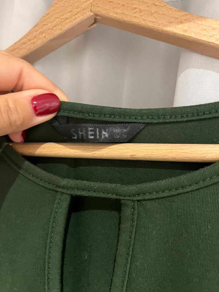 Robe verte foncée - photo numéro 2