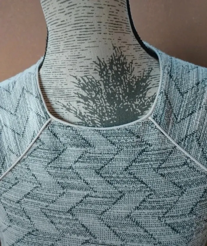 Haut taille 1 gris chiné (36) - photo numéro 5