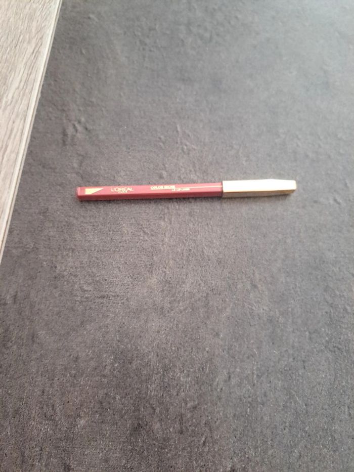 Lip liner color riche l oreal