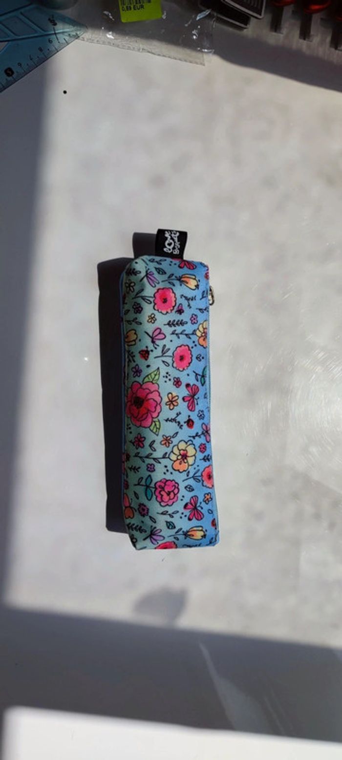 Petite trousse fleurie