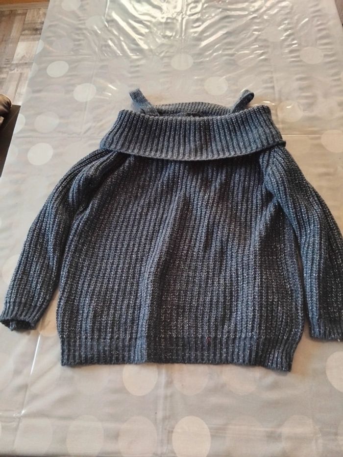 Pull épaules nues