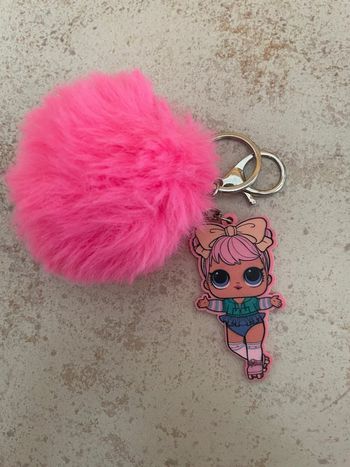 Petit porte-clé pompon rose Lol