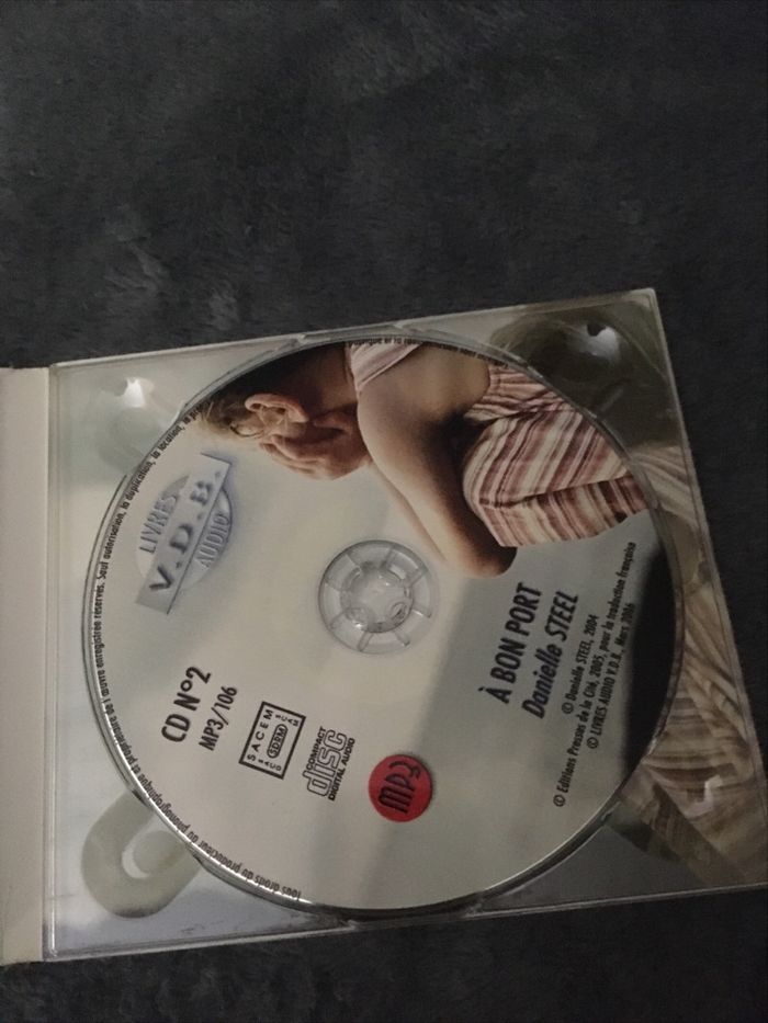 Livre audio à bon port de Daniel steel - photo numéro 4