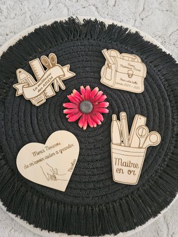 Magnet maitresse maitre bois