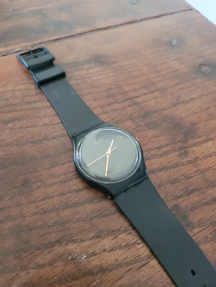 Vends montre swatch 1985 Black magic petit cadran
