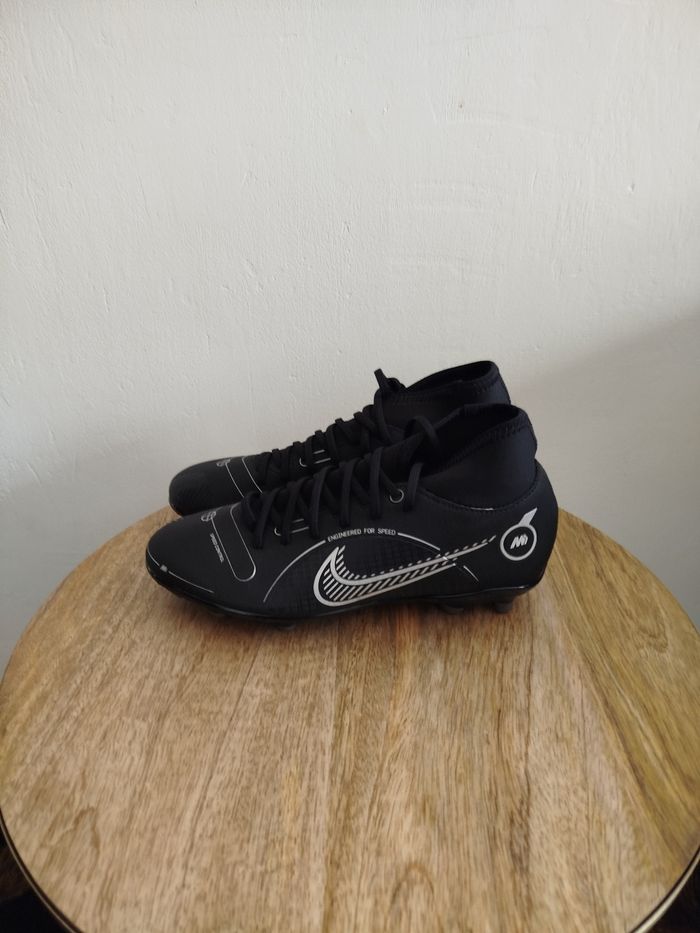 Crampons Nike T 39 - photo numéro 4