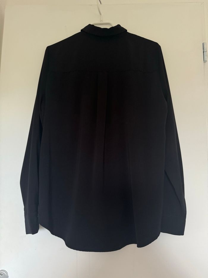 Chemise noire - photo numéro 7