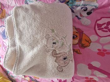 Couverture carré blanc koala