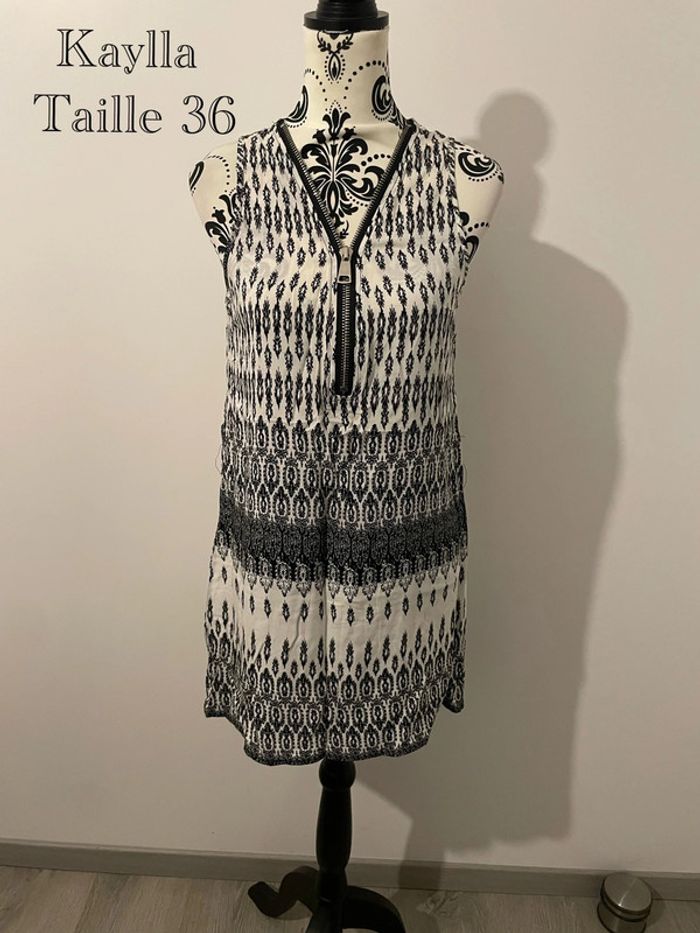 Robe Kaylla motif ethnique noir et blanc, fermeture éclair, taille 36