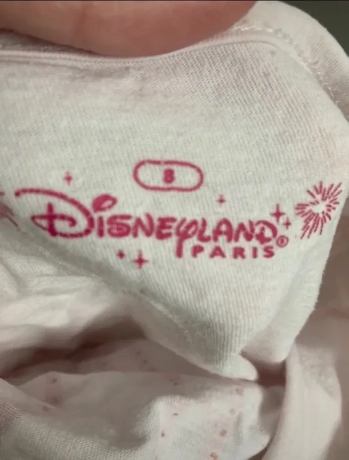 T shirt lady la belle et le clochard 8 ans en très bon état disneyland paris - photo numéro 2