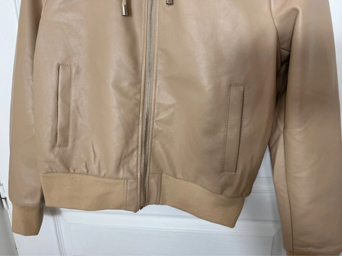 Blouson avec capuche neuf - photo numéro 3