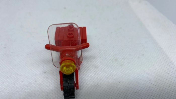 Lego moto ancienne motorcycle Town red + windscreen x81c02 + bb0057 - photo numéro 11