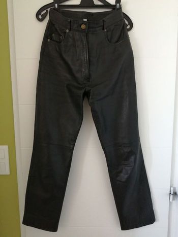 Pantalon en simili cuir femme T38