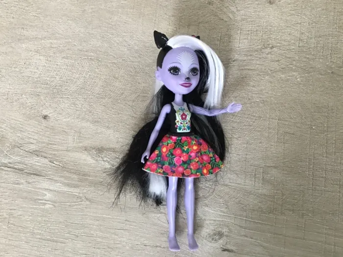 Poupée mattel enchantimals 2015