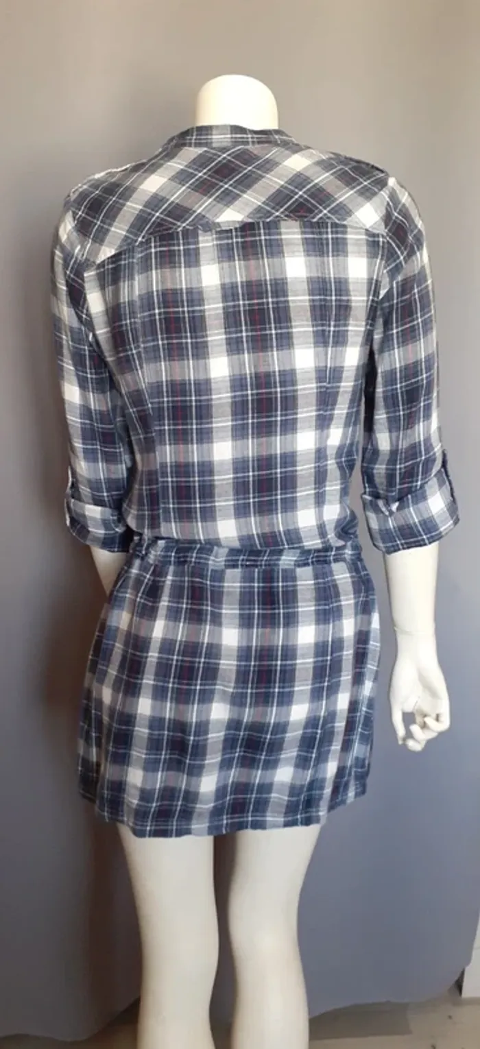 Jolie mini robe rayée - photo numéro 16