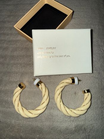 Boucle d’oreille 