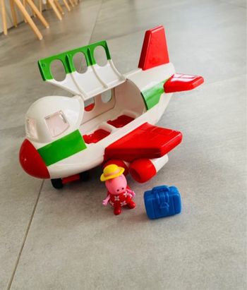 Avion jet peppa pig comme neuf
