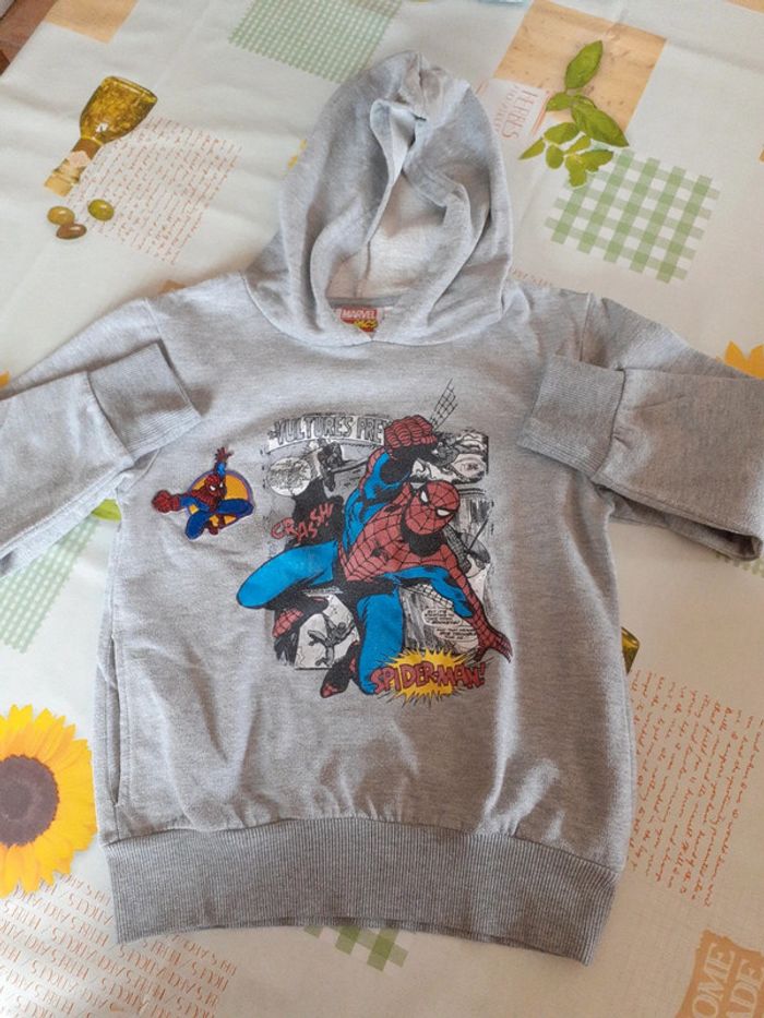 Pull à capuche marvel comics