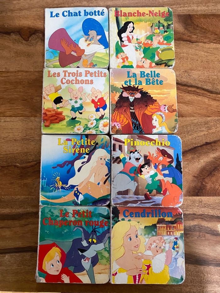 Lot de 8 livres Disney